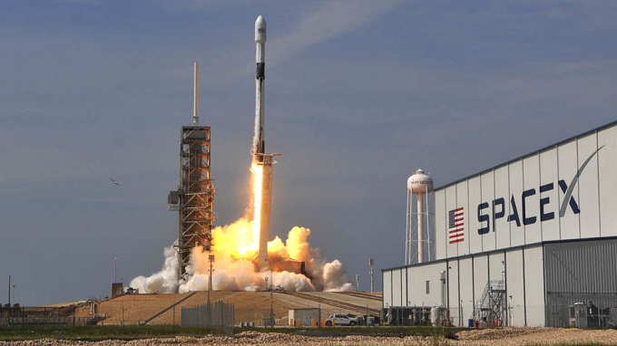 Lanzamiento del SpaceX a la EEI fue todo un éxito