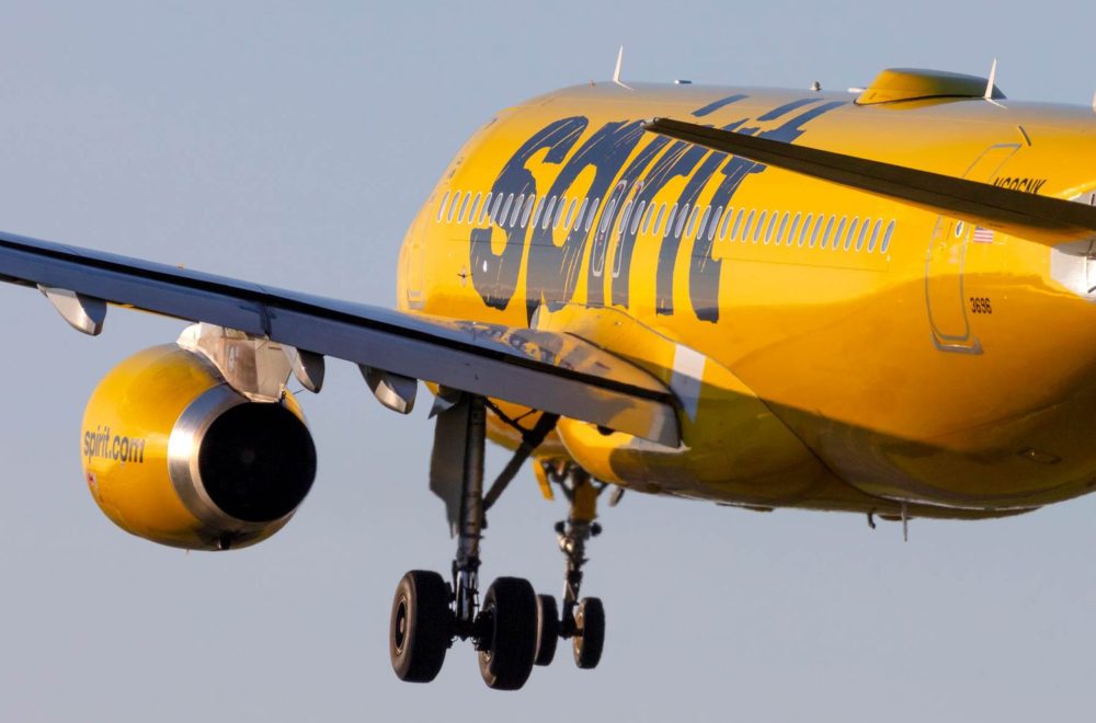 Empleado de Spirit Airlines despedido tras montar a niño en avión equivocado