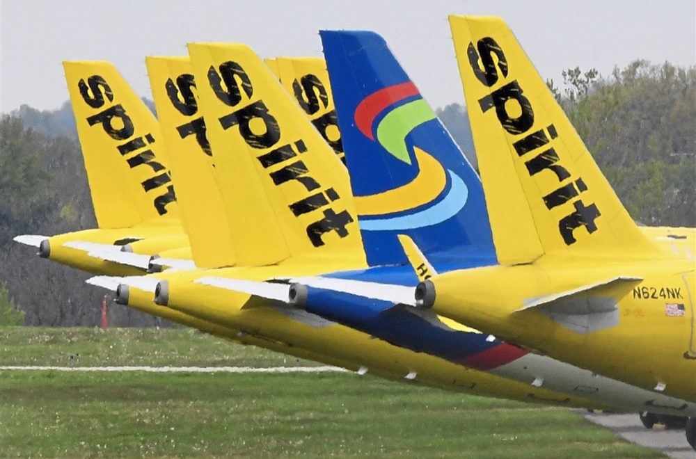 Spirit Airlines cancela cientos de vuelos en Orlando por revisión de emergencia