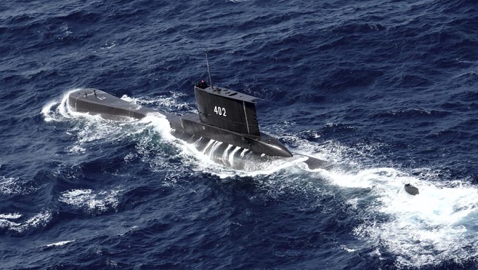 Submarino indonesio está desaparecido  con poco oxigeno