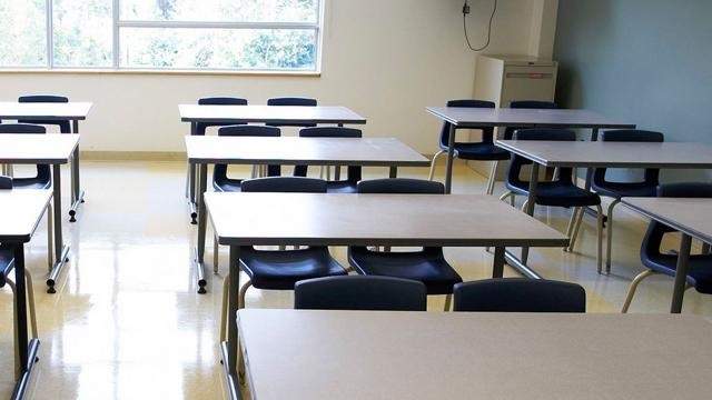 El Departamento de Educación de Florida recomienda que todas las escuelas permanezcan cerradas hasta el 1 de mayo