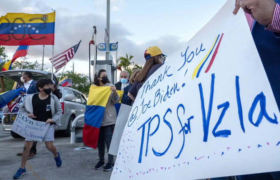 Venezolanos en Estados Unidos tienen hasta marzo para reinscribirse en el TPS