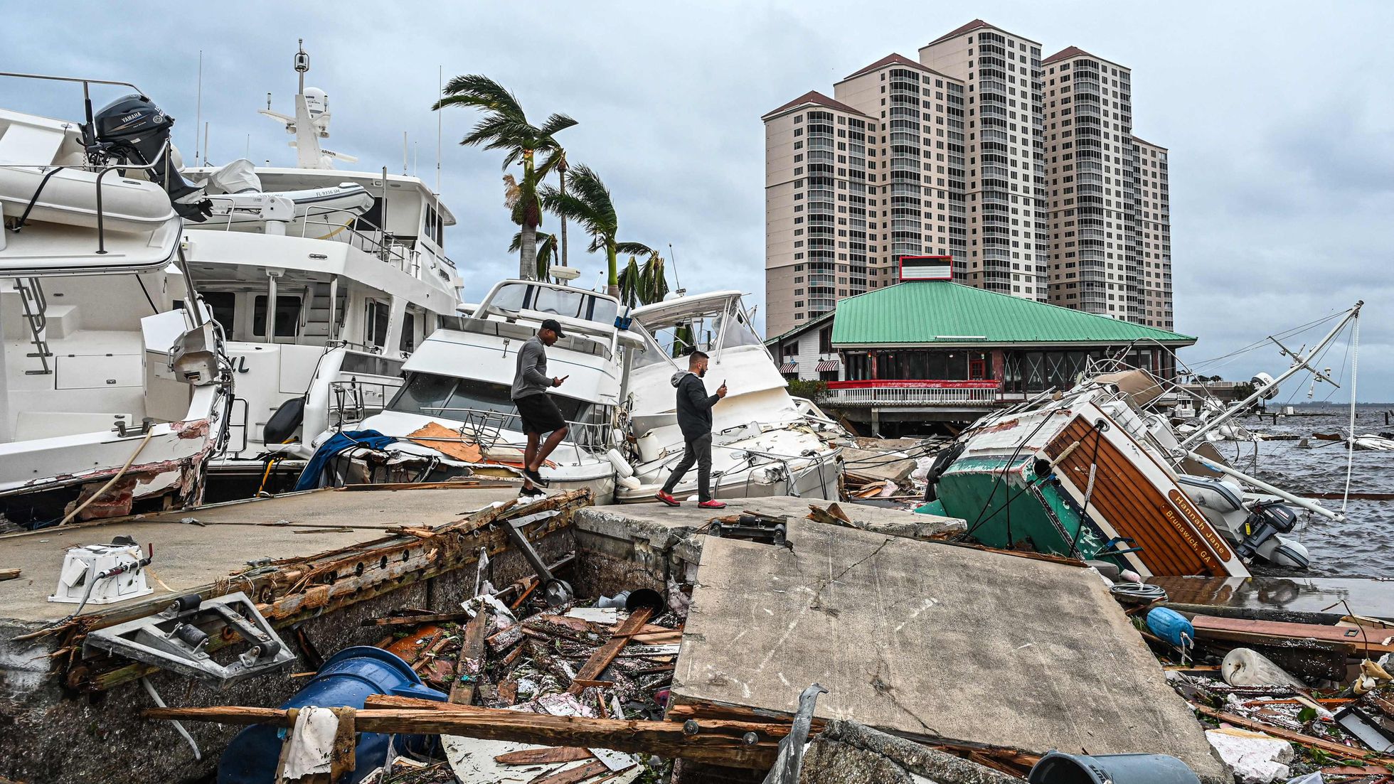Al menos 10 muertos tras destrucción masiva por el huracán Ian en Florida