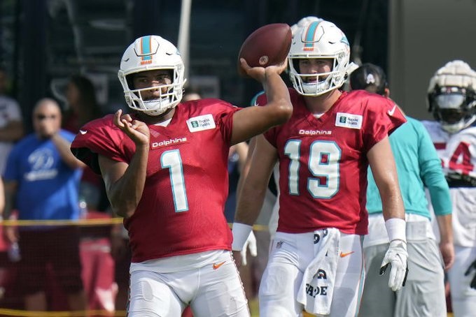Tua Tagovailoa indicó que le resta importancia  al acercamiento que tuvo Miami Dolphins con Tom Brady