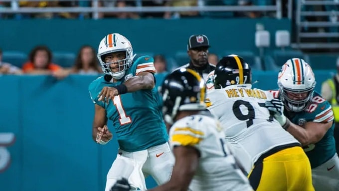 Tua Tagovailoa tuvo regreso magistral en triunfo Dolphins