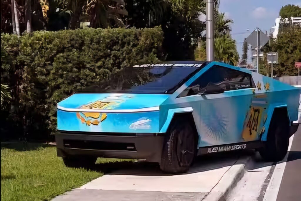 Cybertruck Messi Miami