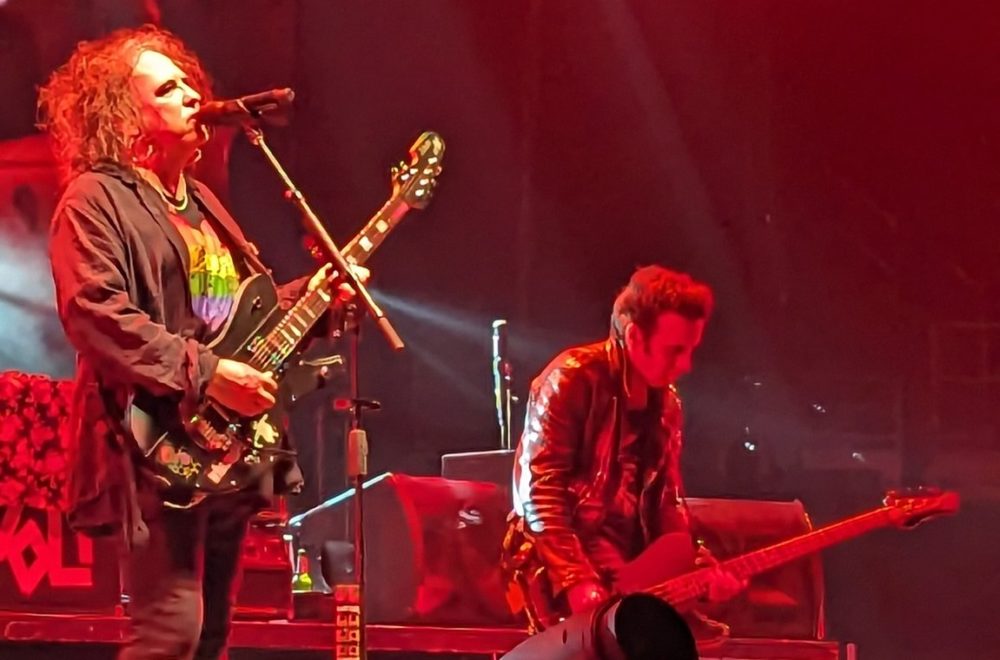 The Cure cierra gira con espectacular concierto en el Kaseya Center de Miami