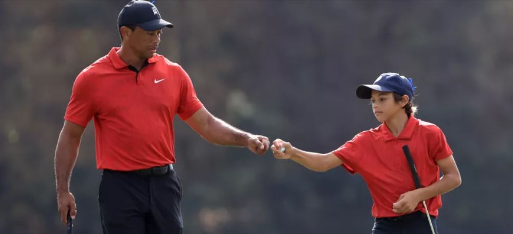 Tiger Woods terminó segundo en su regreso al golf en Florida