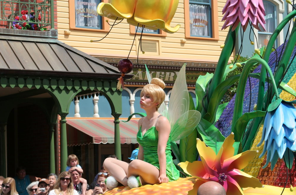 Disney le corta las alas a Campanita: no volverá a tener contacto con fans en los parques