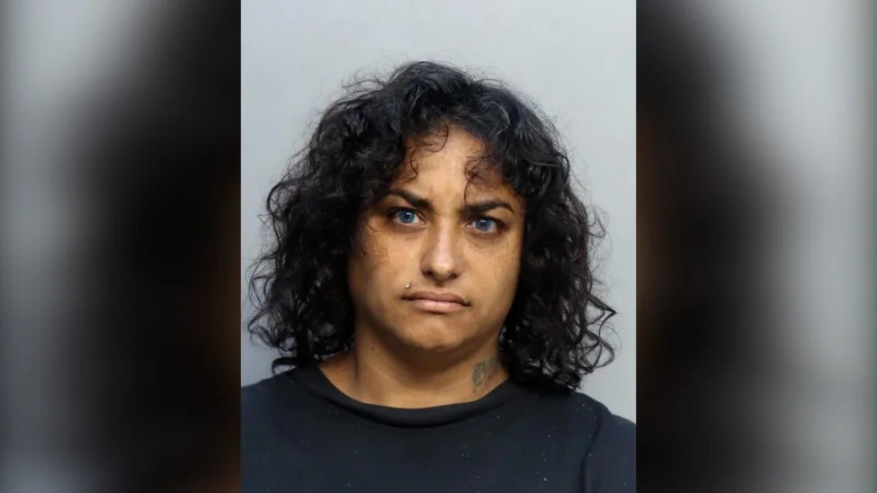 Autora del tiroteo en Moises Bakery de Miami Beach: Una homeless con antecedentes