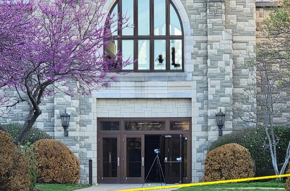 Escalofriante video: Así llegó la autora del tiroteo a la escuela de Nashville