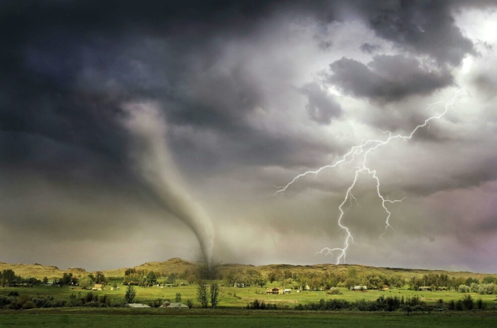 ¿Qué es más peligroso entre un huracán y un tornado?