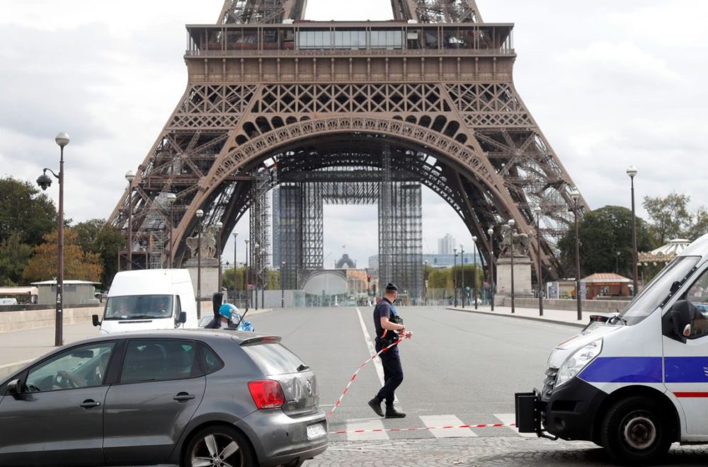 Falsa amenaza de bomba causó evacuación de la emblemática Torre Eiffel