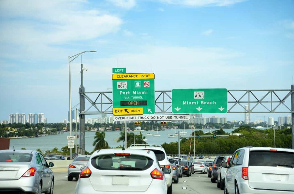 ¿Tráfico en Miami? Conductores pierden hasta 105 horas al año frente al volante