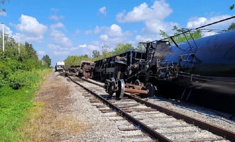 Tren que transportaba propano se descarriló cerca de Sarasota, en Florida