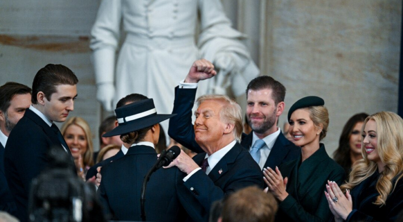 Donald Trump juró como nuevo presidente de Estados Unidos