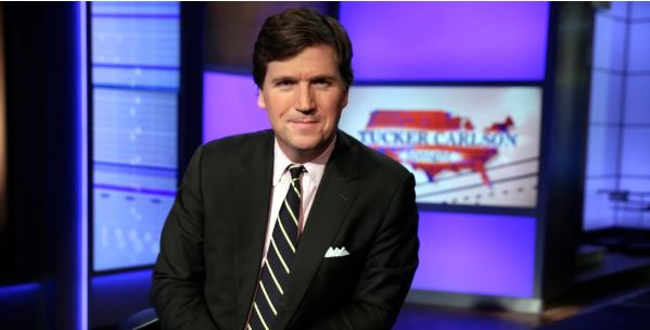 ‘Tucker Carlson Tonight’ pierde más anunciantes tras comentario racista