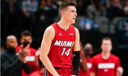 ¡Al primer lugar! Miami Heat ganó cómodo a los Mavericks