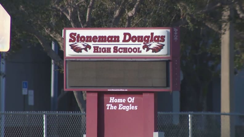 La escuela secundaria Marjory Stoneman Douglas en Parkland recibió amenazas de ataque