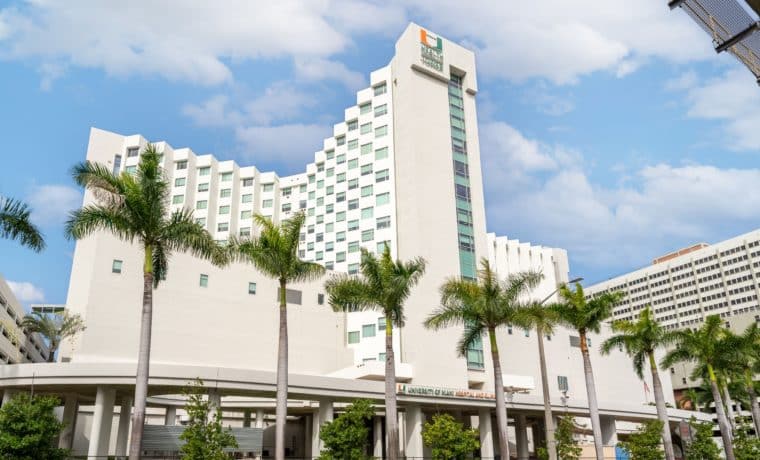 Doctora cubana demandó a la Universidad de Miami por discriminación racial