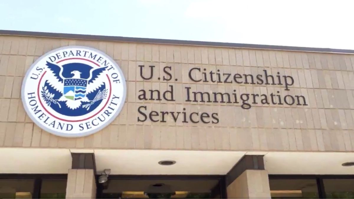 EE.UU: Inmigrantes con permisos vencidos podrán seguir trabajando mientras se procesan sus renovaciones