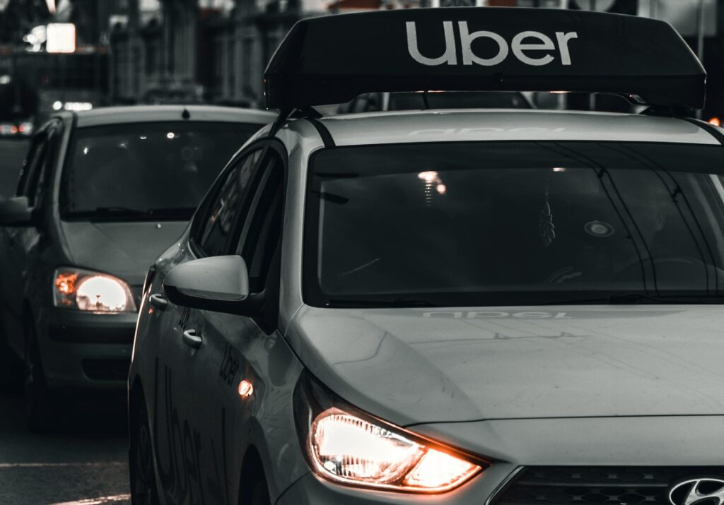 mujer apuñaló a su amigo en Uber