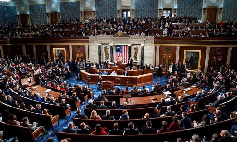 Congreso de EE.UU recibe al presidente de Ucrania en medio de gran debate