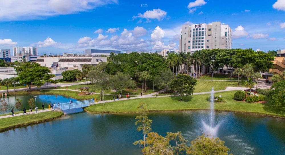 Investigan la aparición de un cadáver en un lago de la Universidad Internacional de Florida