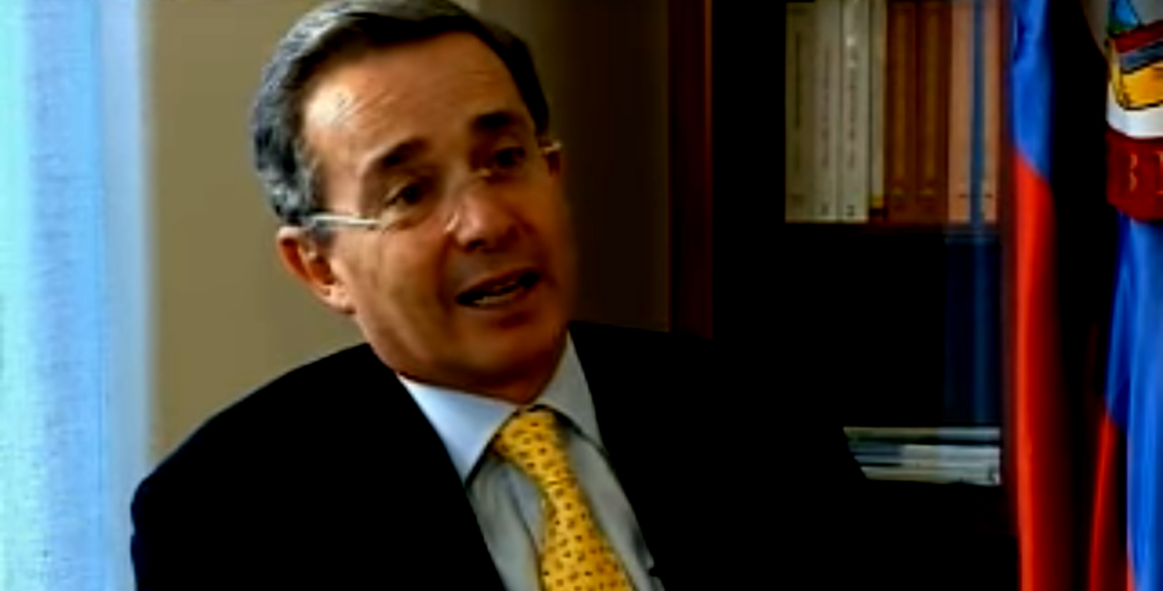 Corte colombiana ordenó la detención del ex presidente Álvaro Uribe