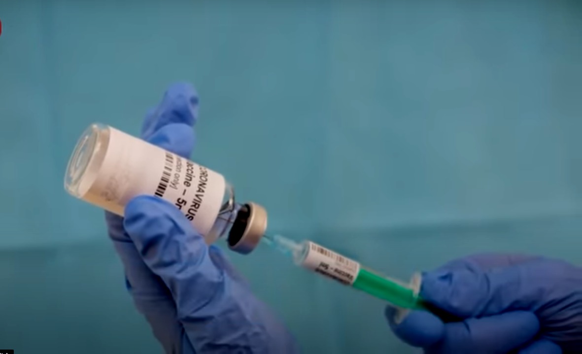 Vacuna de Moderna produce inmunidad «robusta»