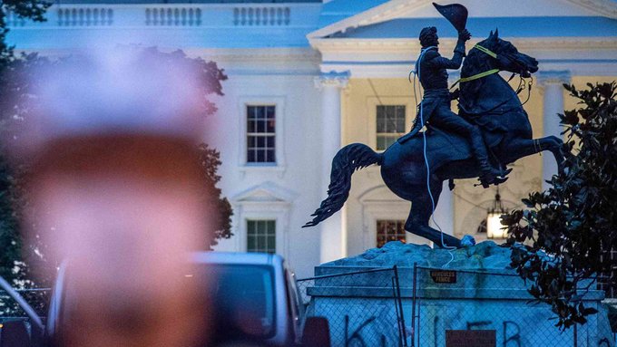 Trump autorizó arrestar a quienes destruyan monumentos
