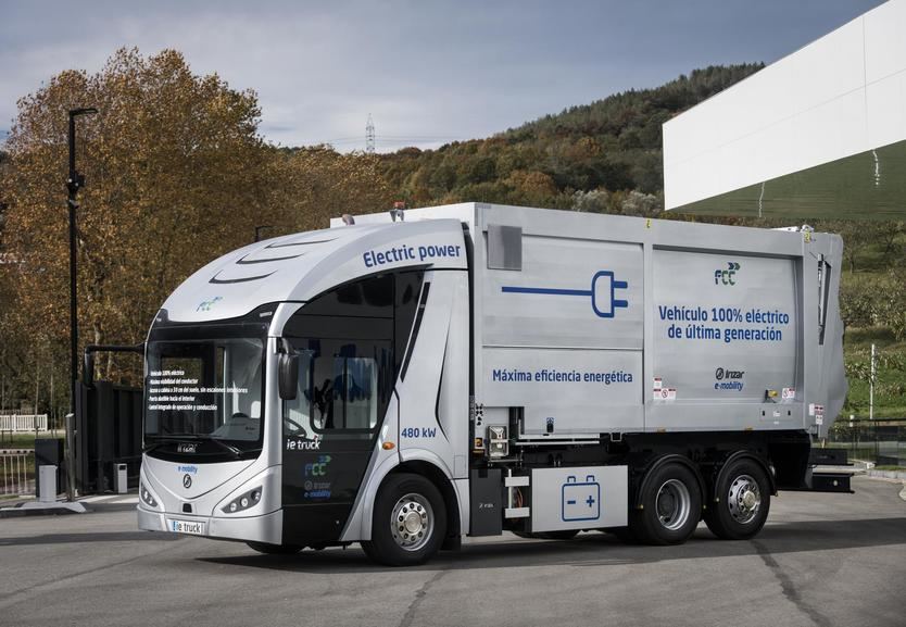 FCC Medio Ambiente presentó su camión eléctrico recolector que circulará en Madrid y Barcelona