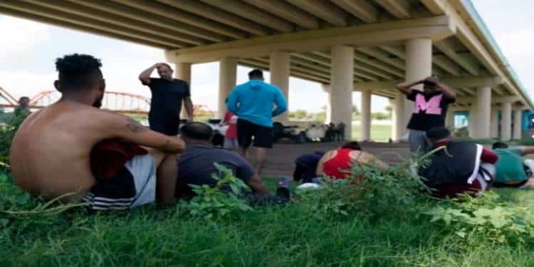¡Aumenta la diáspora! Venezolanos enfrentan extorsiones, maltratos y hasta la muerte para llegar a EEUU caminando