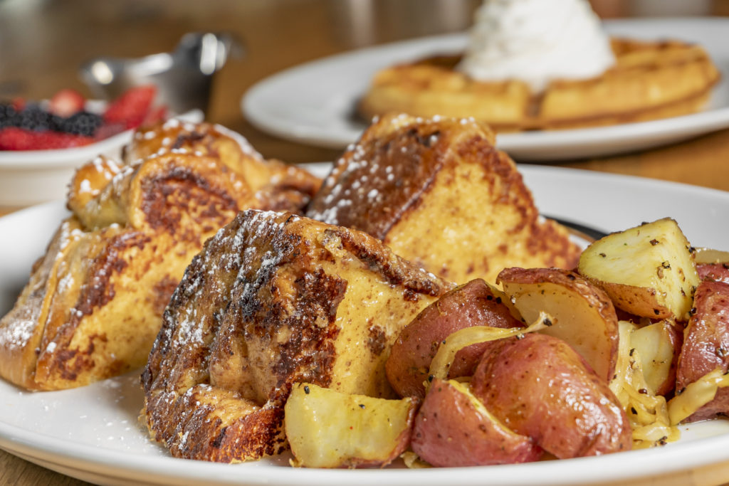 Brunch en Shops at Pembroke Gardens
