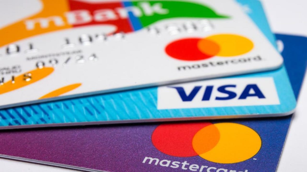 Visa y Mastercard preparan aumento de tarifas en abril