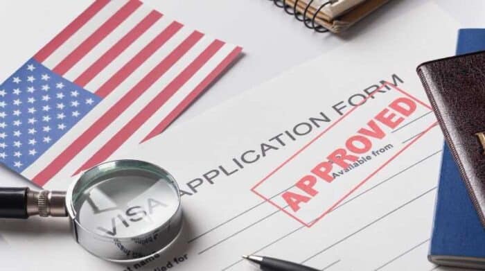 10 objetos prohibidos que NO debes llevar a la cita para obtener una visa americana