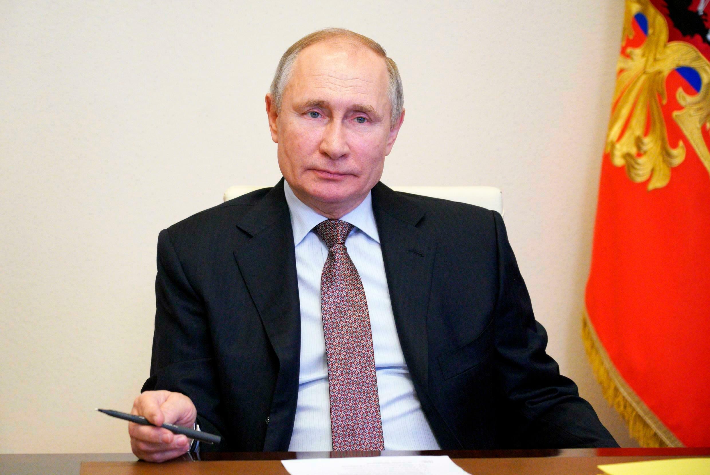 Vladimir Putin en cuarentena tras aumento de casos COVID-19 en su entorno