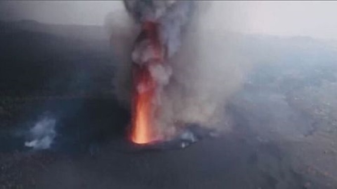 Volcán abrió una nueva fisura en La Palma