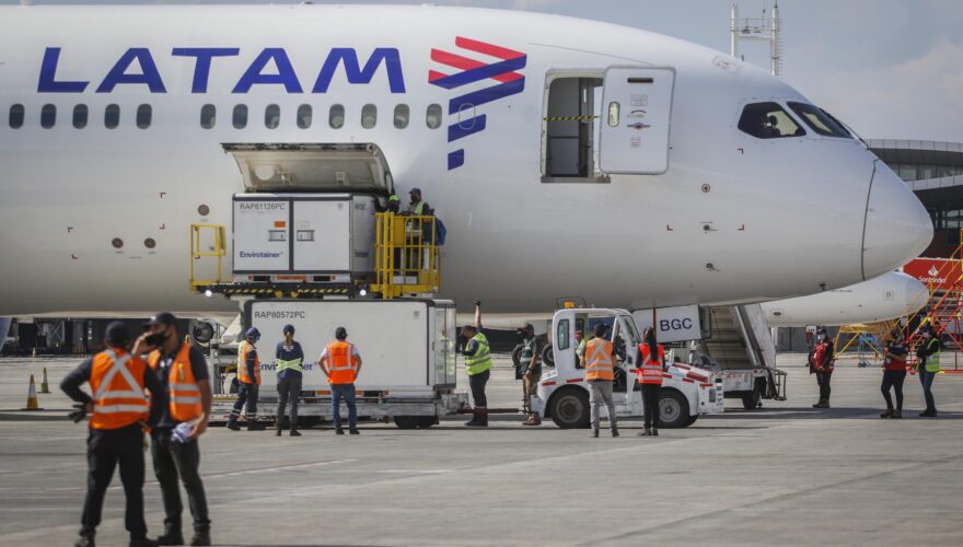 Piloto muere en medio de un vuelo de Latam Airlines que despegó en Miami