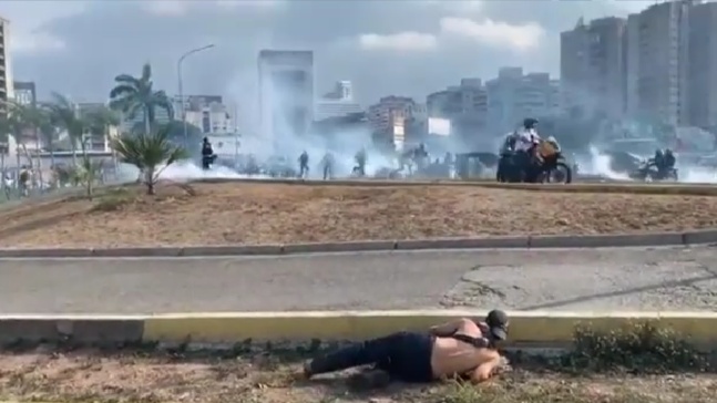 Más de 50 heridos han dejado las protestas en Caracas tras el inicio de la Operación Libertad