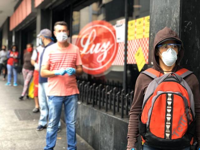Venezolanos comienzan a racionar los alimentos por temor a quedarse sin dinero durante la cuarentena