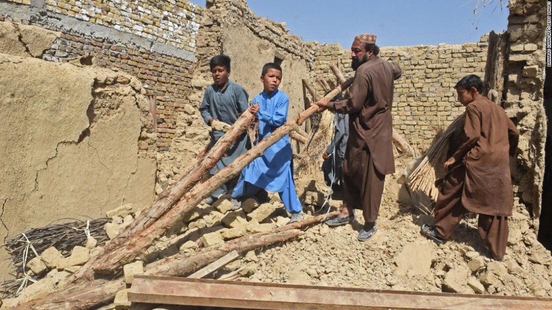 Terremoto en Pakistán dejó al menos 23 muertos y cientos de heridos