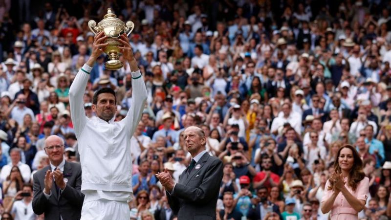 Djokovic gana su sexto Wimbledon e iguala el récord histórico de Federer y Nadal con 20 Grand Slam