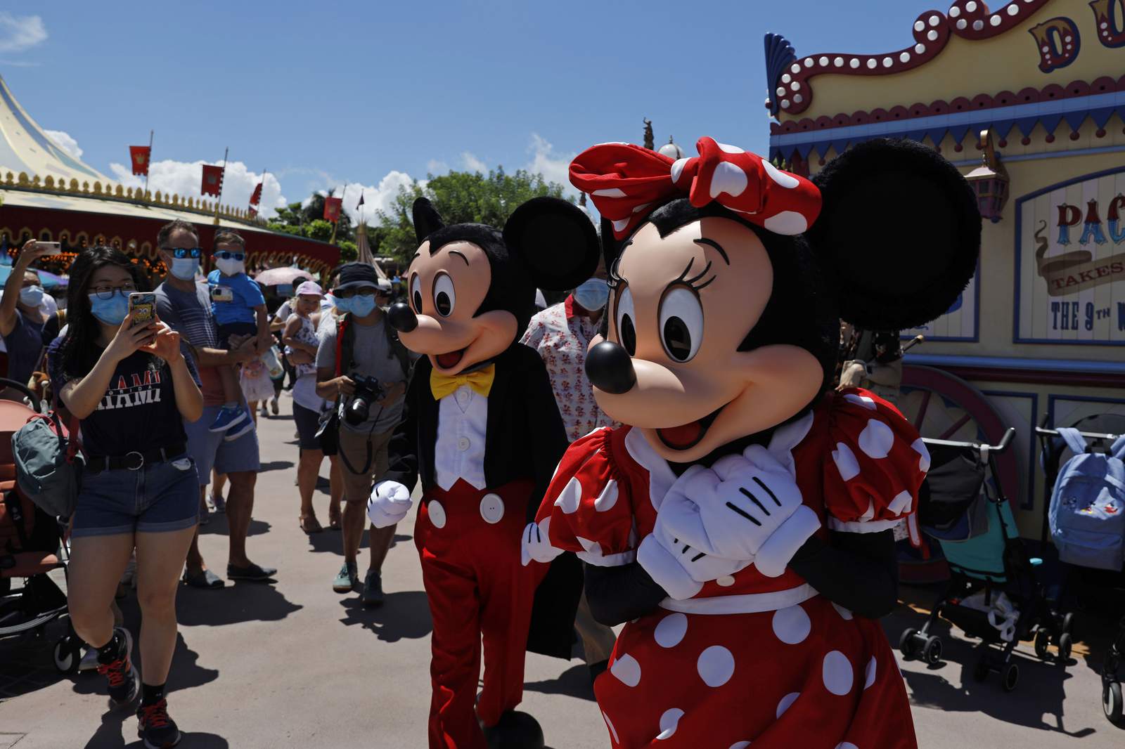 Disneyland Hong Kong cierra de nuevo después de un nuevo brote de coronavirus