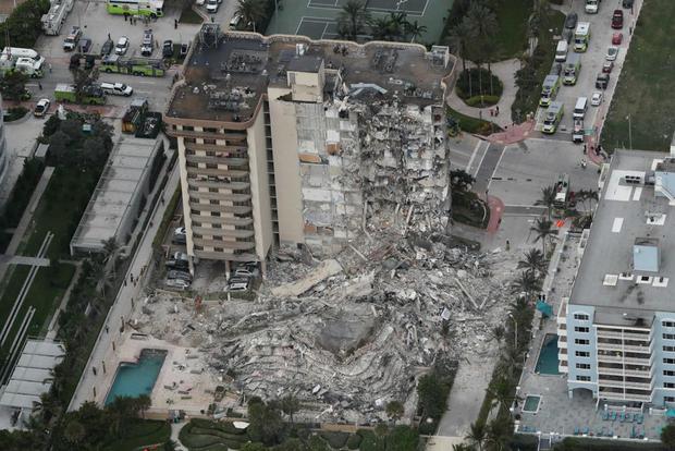 Hay seis venezolanos entre los desaparecidos tras derrumbe de edificio en Miami