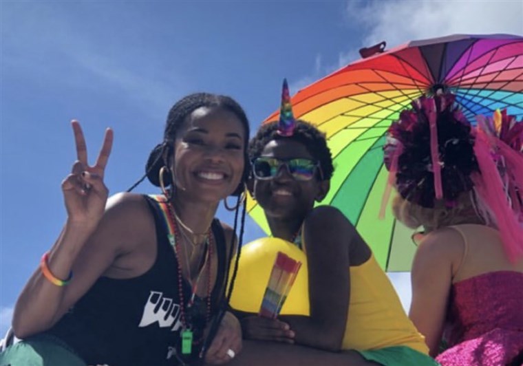 ¡Padre orgulloso! Dwyane Wade apoyó a su hijo de 11 años en desfile del Orgullo Gay