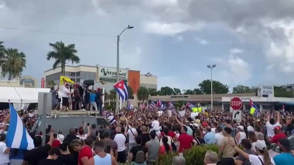 Protestas en apoyo a Cuba levantan nueva controversia sobre ley antidisturbios de Florida