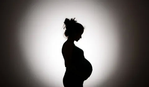 Prohibición del aborto pone a padres en el punto de mira de la manutención en Florida