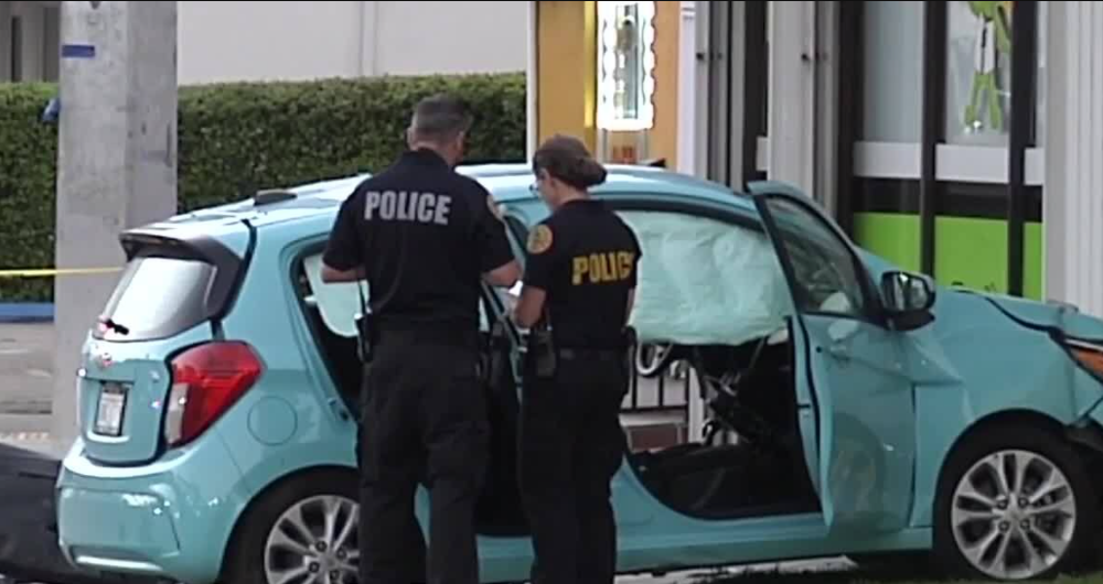 Conductor sin licencia irrespetó semáforo y causó accidente en Miami; un niño herido