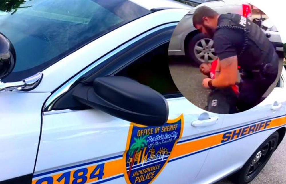 Absuelven al agente de Jacksonville que fue grabado golpeando a un conductor